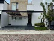 Se Vende Casa de Recuperación Bancaria en Fracc. Cumbres...