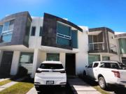 Se vende casa de un solo nivel dentro de condominio en...