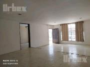Se vende casa de una planta con excelente ubicaci?n en...