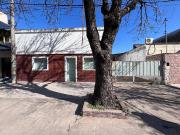 SE VENDE CASA DENTRO DE LOS 4 BV