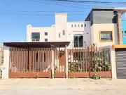 Se Vende casa dentro del fraccionamiento privado “Paseos...