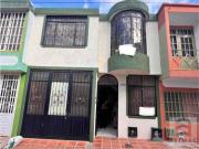 SE VENDE CASA DOS PISOS YOPAL CASANARE