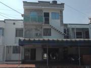 Se vende casa duplex barrio los almendros