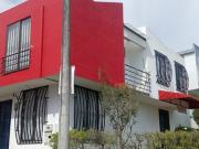 Se vende casa dúplex esquinera con local comercial en...