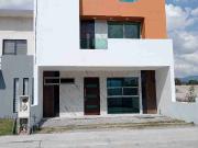 SE VENDE CASA, EL SAUCILLO