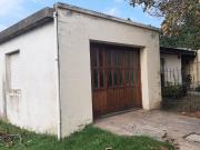 SE VENDE CASA en 1810 1200 con LOTE de 10x30