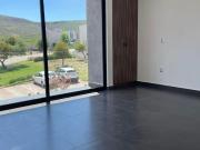 Se Vende Casa en Altozano, 4 Recamaras, 3.5 Baños, 3 Autos