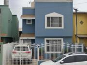 Se vende casa en Av. Abelardo L. Rodriguez, Costa Azul,...