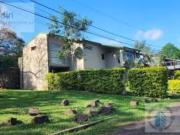 Se vende casa en barrio Privado Panambi