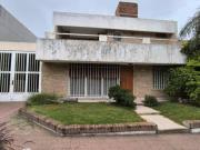 SE VENDE CASA EN BARRIO URCA SE VENDE CASA EN BARRIO URCA