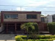 SE VENDE CASA EN C. SAN URIEL COL. CHAPALITA Guadalajara...