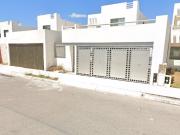 Se vende casa en Calle 49, Fraccionamiento Las Américas,...