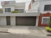 SE VENDE CASA EN CALLE NUBIA CLAVERIA AZCAPOTZALCO CDMX...