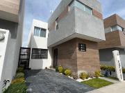 SE VENDE CASA EN CARANDAY, RANCHO SANTA MONICA