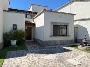 Se vende casa en casco viejo