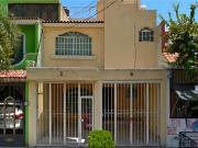 SE VENDE CASA EN CIRCUNVALACIÓN OBLATOS, GUADALAJARA,...