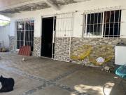 SE VENDE CASA EN COLONIA, SA ISIDRO, POR BODEGA DE...