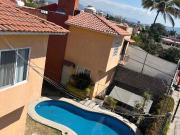 SE VENDE casa en condominio de solo 4 casas en la...
