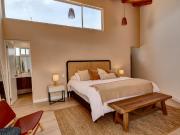 SE VENDE CASA EN CONDOMINIO PARACAS PISCO