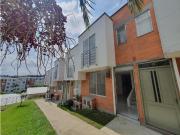 Se vende casa en conjunto cerrado en Cuba Pereira