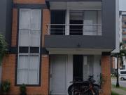 SE VENDE CASA EN CONJUNTO CERRADO MOLIVENTO ESQUINERA...