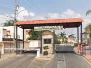 SE VENDE CASA EN CRECUPERACION BANCARIA EN COYULA,...