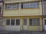 Se vende casa en el barrio San Rafael Puente Aranda, 2...