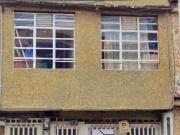 SE VENDE CASA EN EL CENTRO CON 2 APARTAMENTOS INDEPENDIENTES