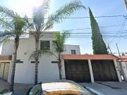 SE VENDE CASA EN EL CONDADO PLUS