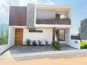 Se vende casa en el fraccionamiento “Álamos” ciudad tres...