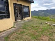 Se Vende Casa en el Hatillo de 600m2C y 2.100m2T para...