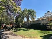 SE VENDE CASA EN EL PEDREGAL CON GRAN JARDIN