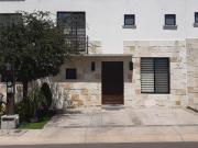 Se Vende Casa En El Refugio, 4 Recamaras, 3.5 Ba?os,...