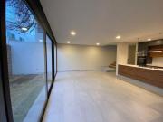 Se Vende Casa en El Refugio, precioso diseño y...