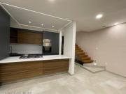 Se Vende Casa en en el Refugio Qro. con recamara en p/baja