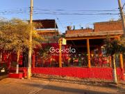 Se VENDE Casa en esquina, ideal para locales, Col. Loma...