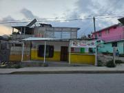 Se VENDE Casa en Esquina Sobre Blvd Principal de Potinaspak