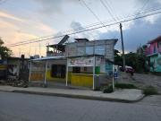 Se VENDE Casa en Esquina Sobre Blvd Principal de Potinaspak