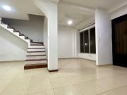 Se vende casa en excelente sector de la ciudad/ Jardin