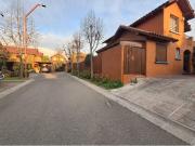 Se vende casa en exclusivo condominio El Solar