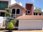 Se vende casa en fracc. Arboledas de San Javier 2da...
