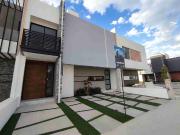 Se vende casa en GEMA RUBI