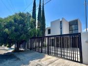 VENTA DE CASA EN JARDINES DE SANTA ANITA