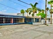 SE VENDE CASA EN LA COL. NAVARRO