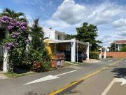 se vende casa en la hacienda el castillo de 3...