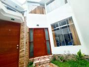 Se Vende Casa en la Molina de 3 pisos Cerca de la...
