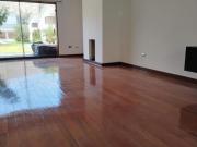 SE VENDE Casa en LA PLANICIE en CONDOMINIO