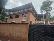 SE VENDE CASA EN LA UNION. 6H/4B/5PE. MGR