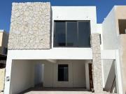 SE VENDE CASA EN MONTECARLO RESIDENCIAL