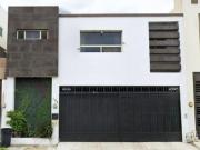 SE VENDE CASA EN MONTERREY NUEVO LEON